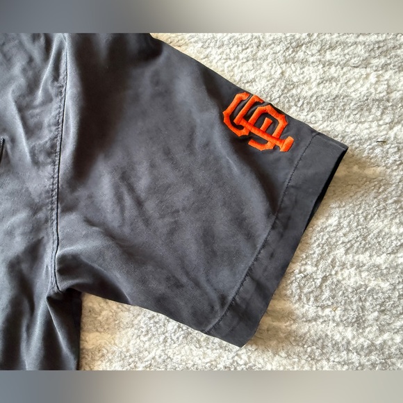 Tommy Bahama x San Francisco Giants Button Down Shirt - Picture 3 of 6